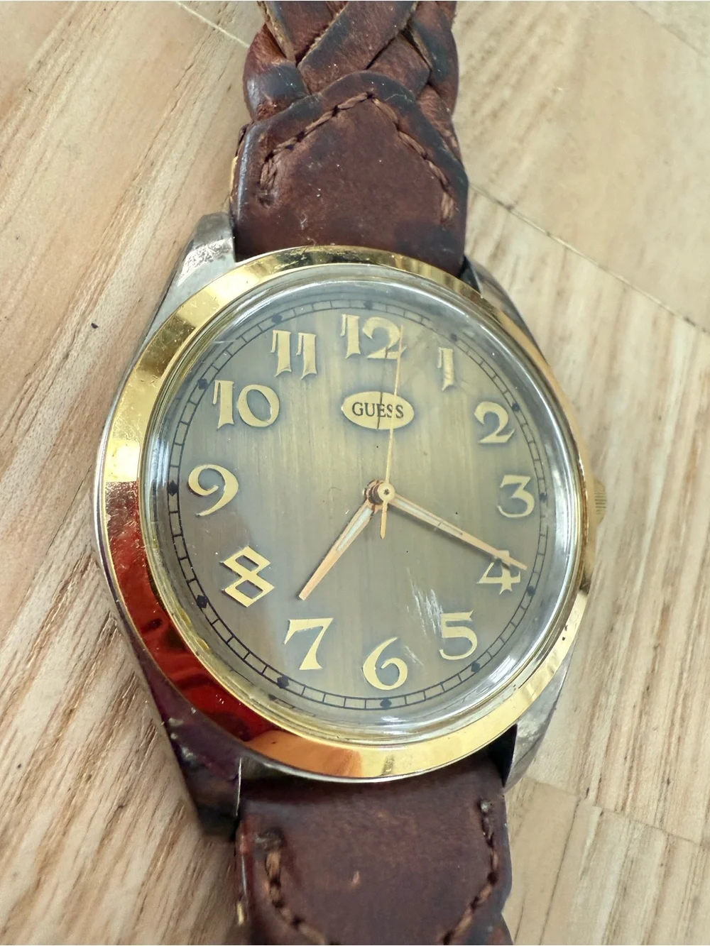 Vintage 90s Guess men’s gold tone brown leather watch NEW BATTERY
